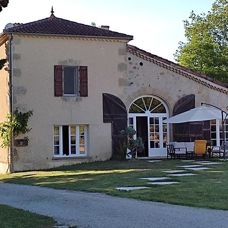 Le Logis Du Pradet Acomodação com café da manhã Moncrabeau Exterior foto