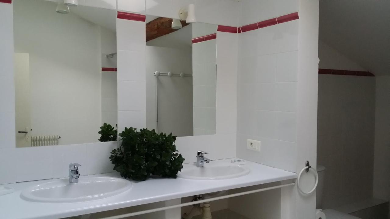 Le Logis Du Pradet Acomodação com café da manhã Moncrabeau Exterior foto