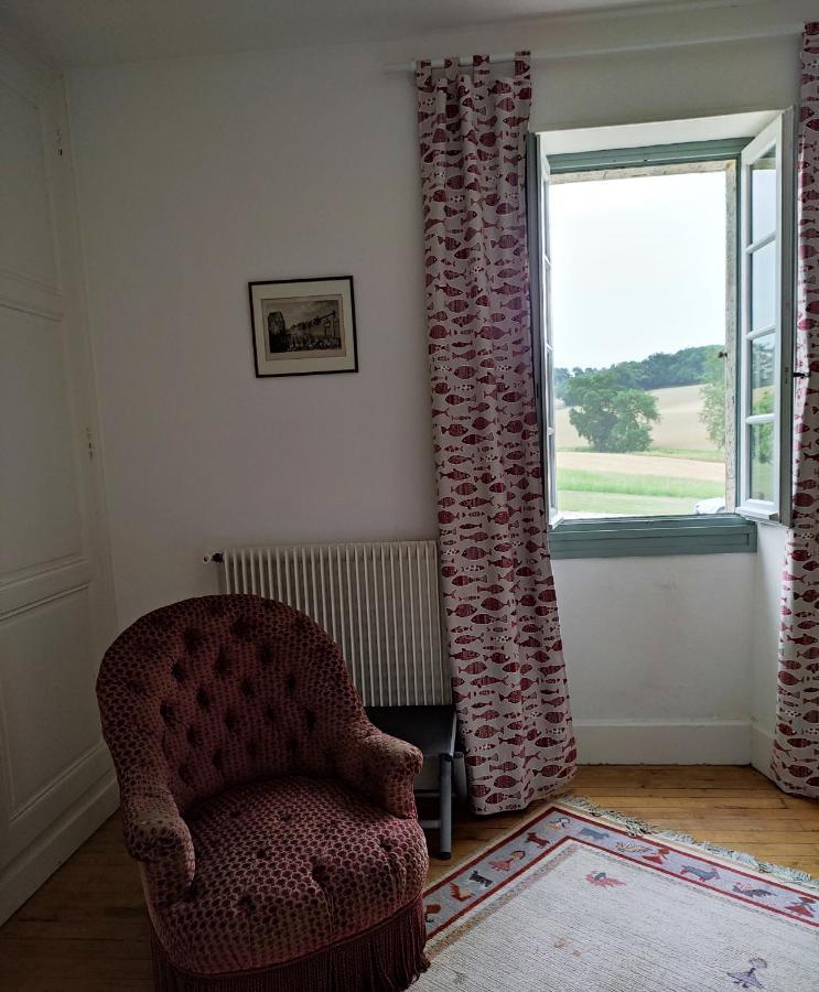 Le Logis Du Pradet Acomodação com café da manhã Moncrabeau Exterior foto